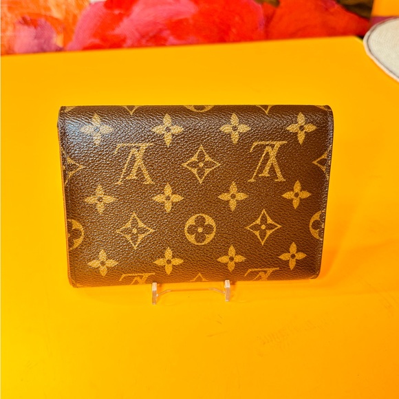 Louis Vuitton Passport wallet Brown  Monogram - Picture 9 of 13